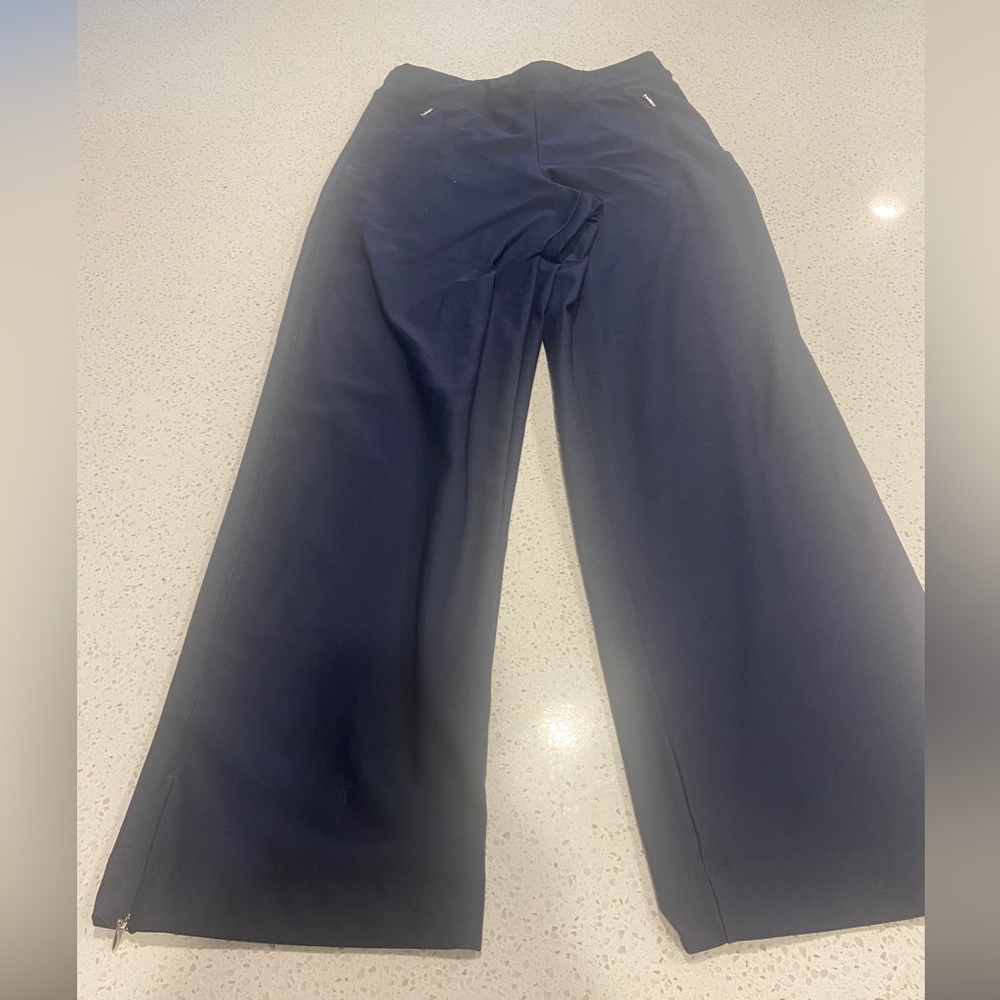 Lucy XS Short Navy Pants